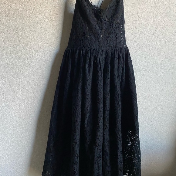 Fame & Partners Dark Romance Elegant Black Lace Corset Party Midi Dress Size 8 - Picture 2 of 16